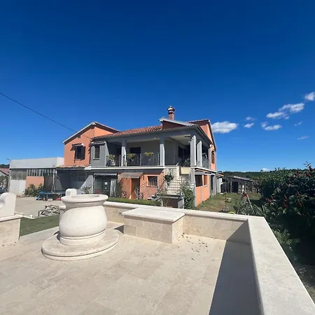 Apartment Sterna Svetvincenat